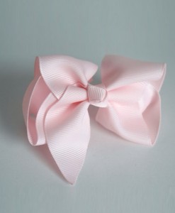 baby pink classic bow